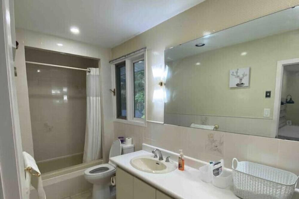 Photo of Bathroom in Caledon