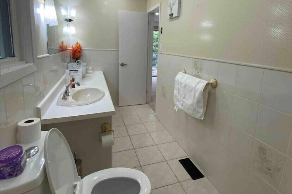 Photo of Bathroom in Caledon