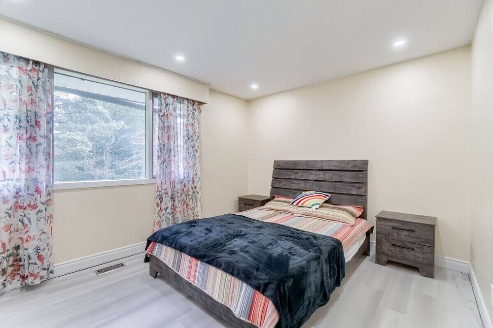 Photo of Bedroom in Caledon
