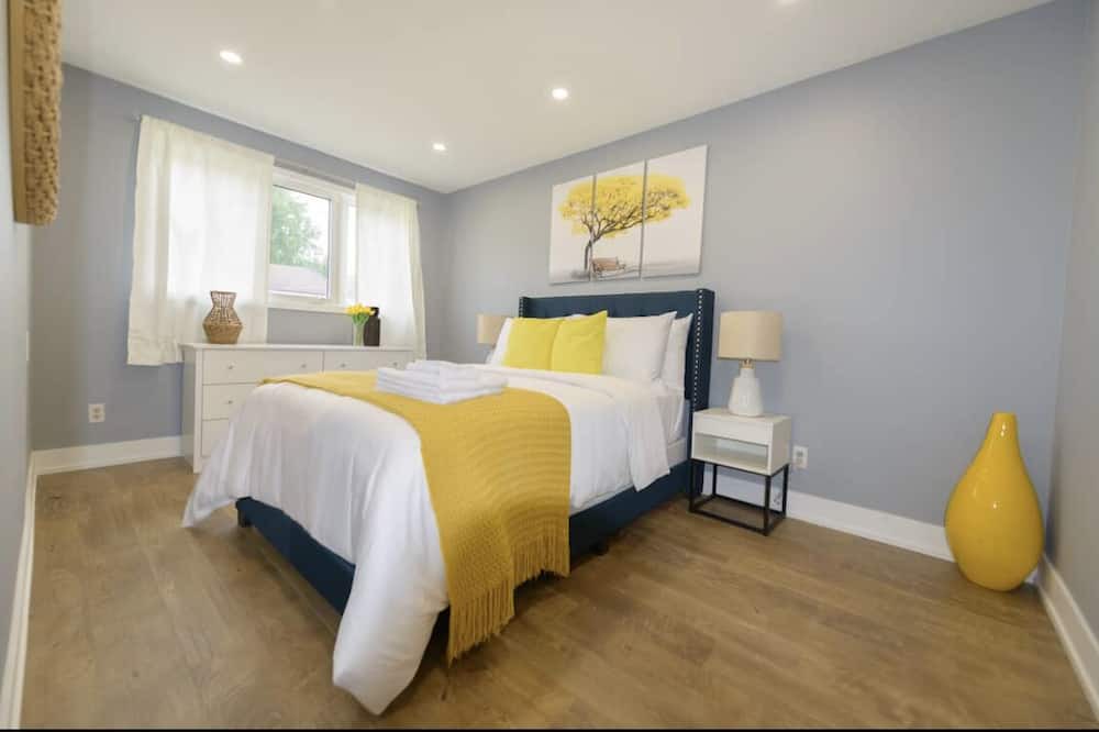 Photo of Bedroom in Owen Sound