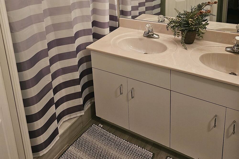 Photo of Bathroom in Fedhaven