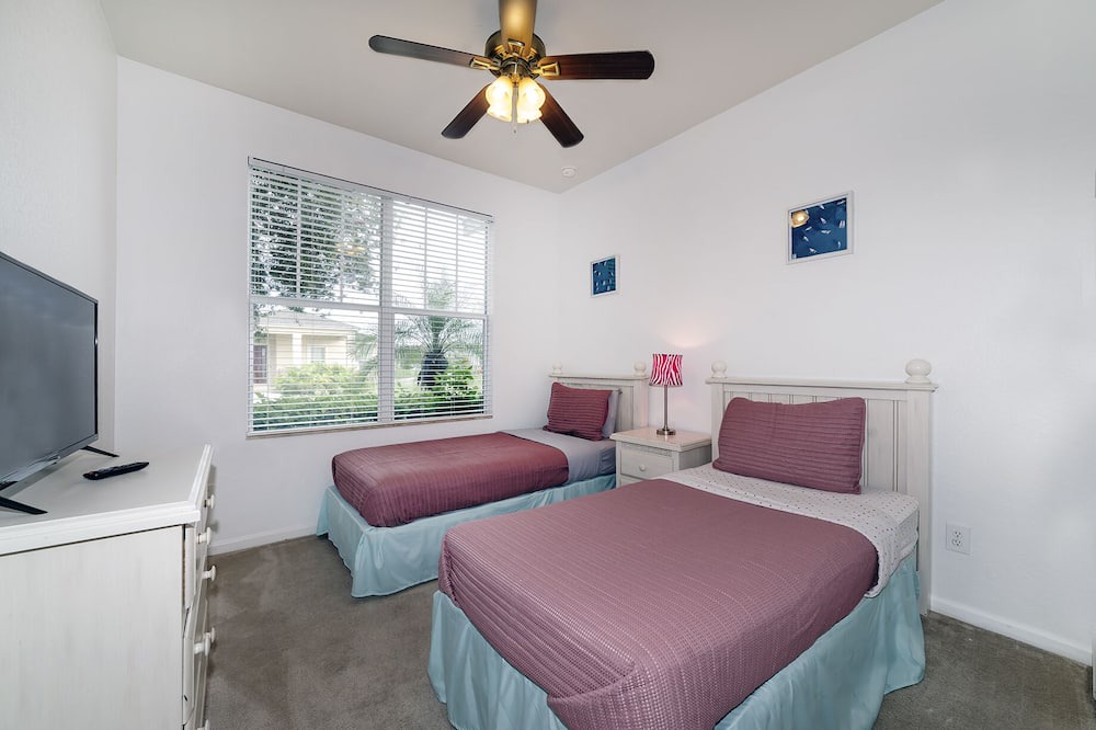 Photo of Bedroom in Trafalgar Village