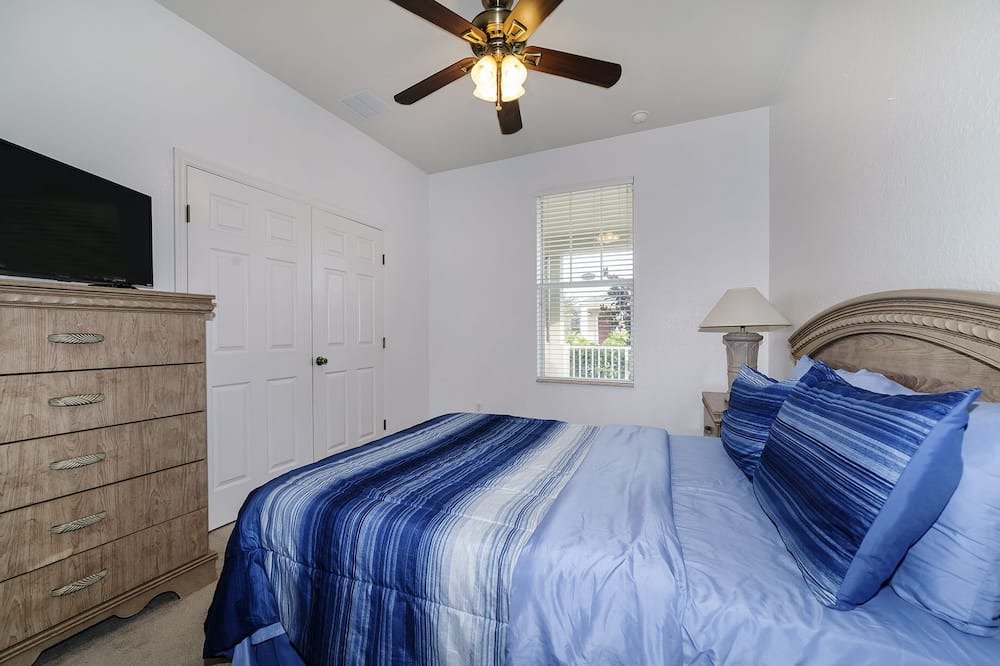 Photo of Bedroom in Trafalgar Village