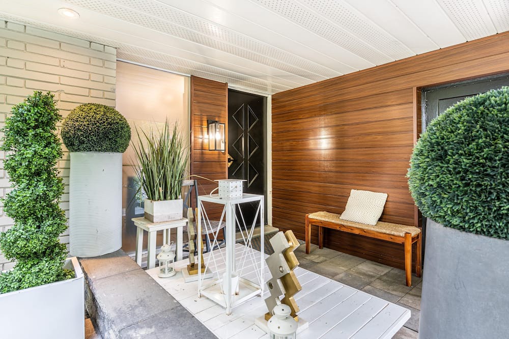 Photo of Patio Balcony in Etobicoke