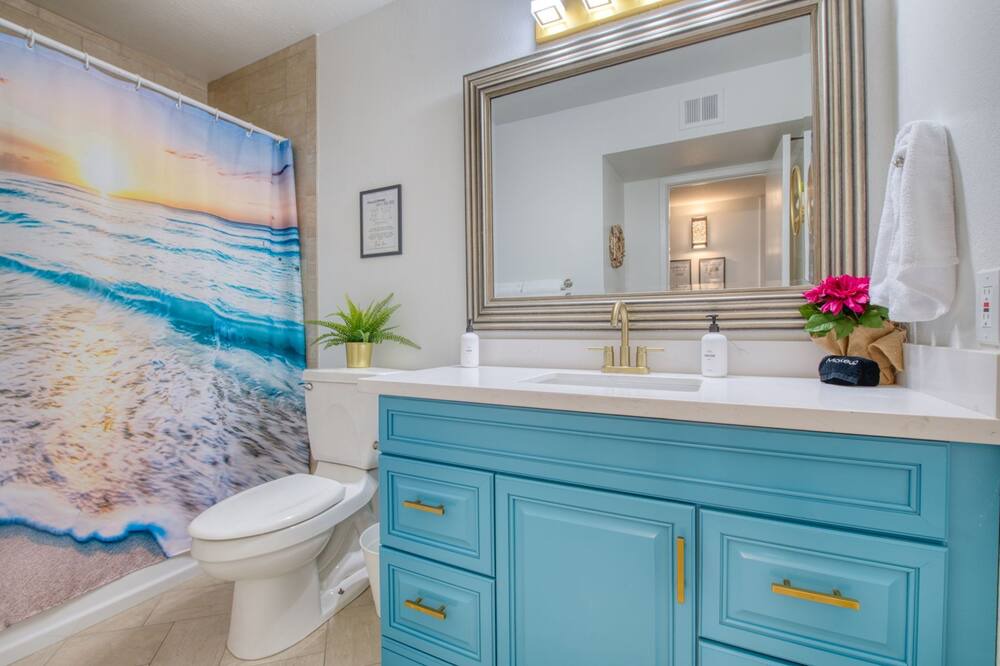 Photo of Bathroom in Glendale