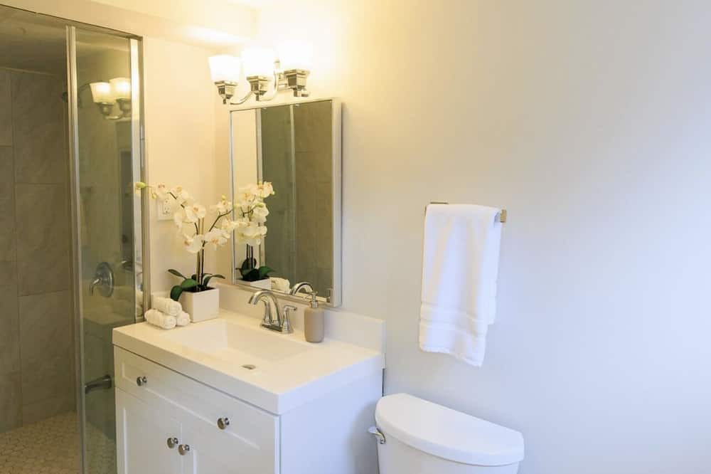 Photo of Bathroom in Hamilton