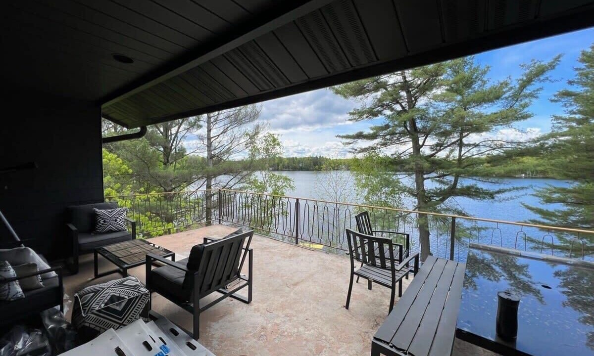 Photo of Patio Balcony in Georgian Bay