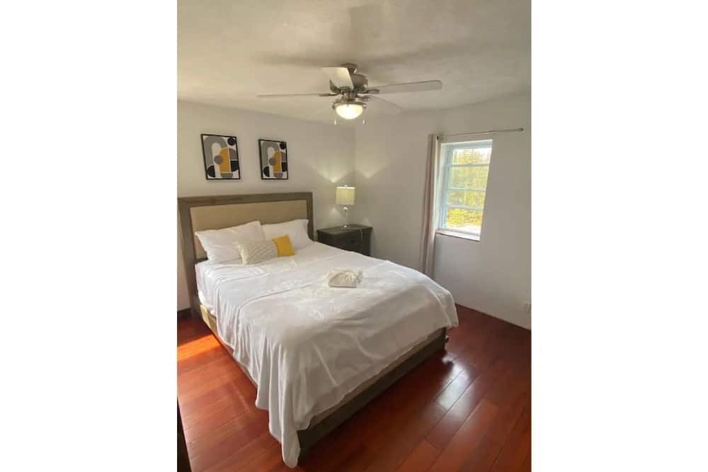 Photo of Bedroom in Northern Bruce Peninsula