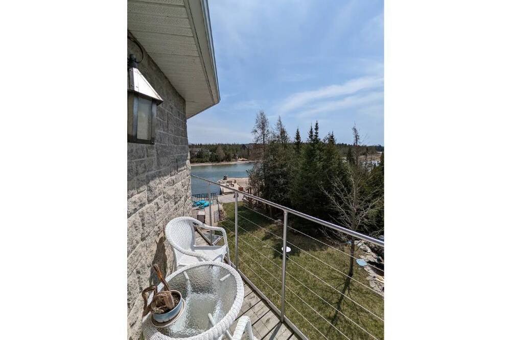 Photo of Patio Balcony in Northern Bruce Peninsula