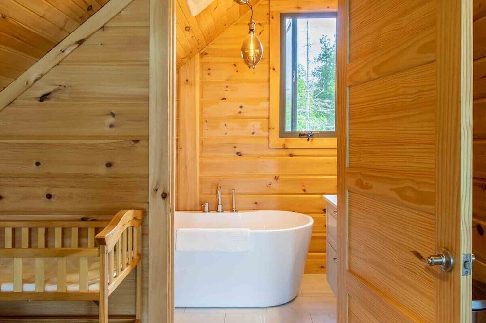 Photo of Bathroom in Northern Bruce Peninsula