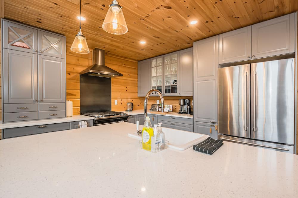 Photo of Kitchen in Northern Bruce Peninsula