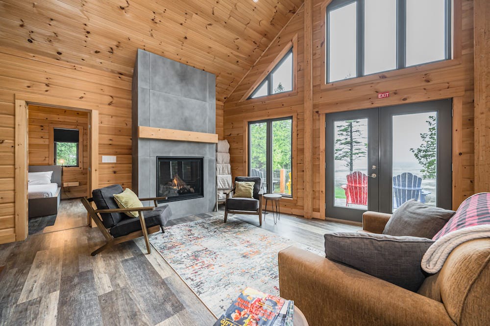 Photo of Livingroom in Northern Bruce Peninsula