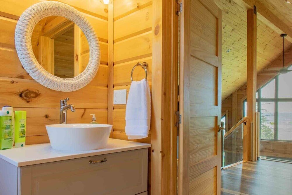 Photo of Bathroom in Northern Bruce Peninsula
