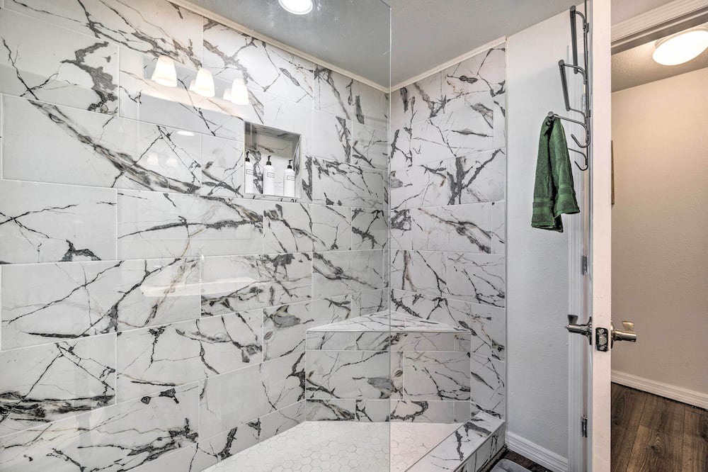 Photo of Bathroom in Lake Wales