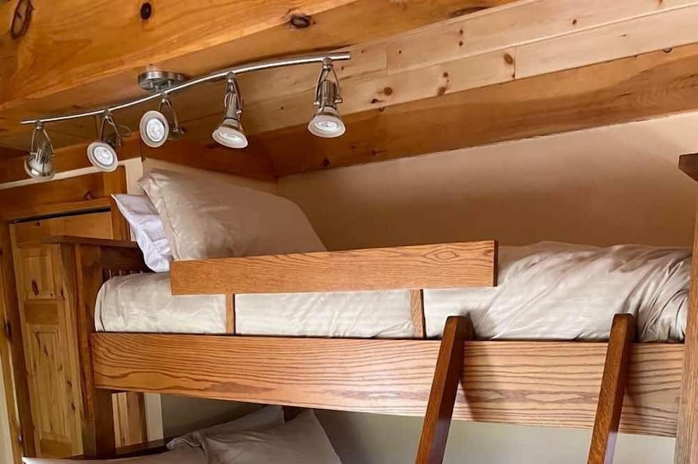 Photo of Bedroom in Tobermory