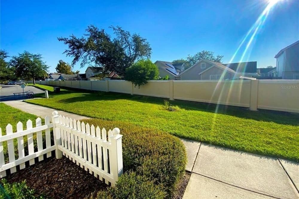 Photo of Outdoor in Venetian Bay Villages
