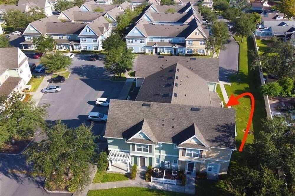Photo of Outdoor in Venetian Bay Villages