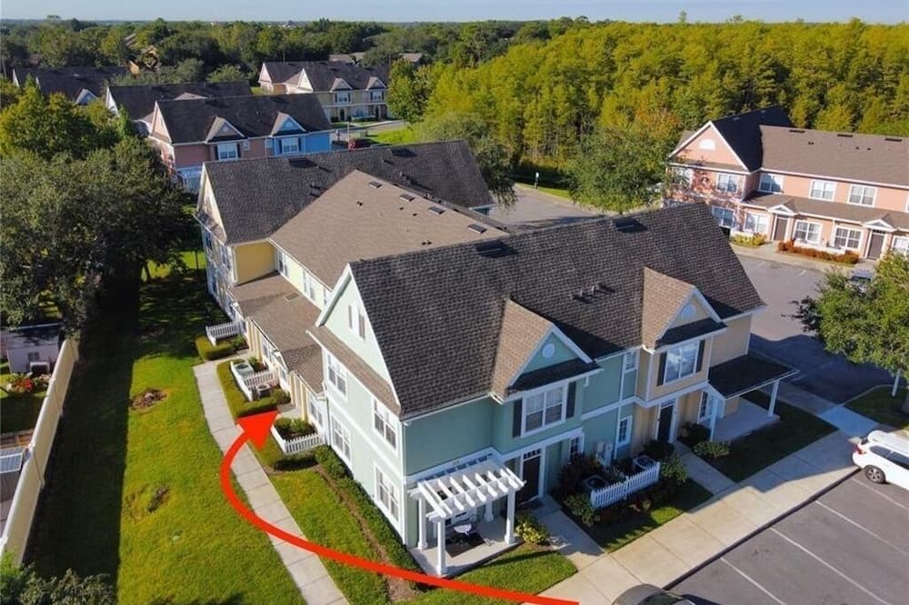 Photo of Outdoor in Venetian Bay Villages