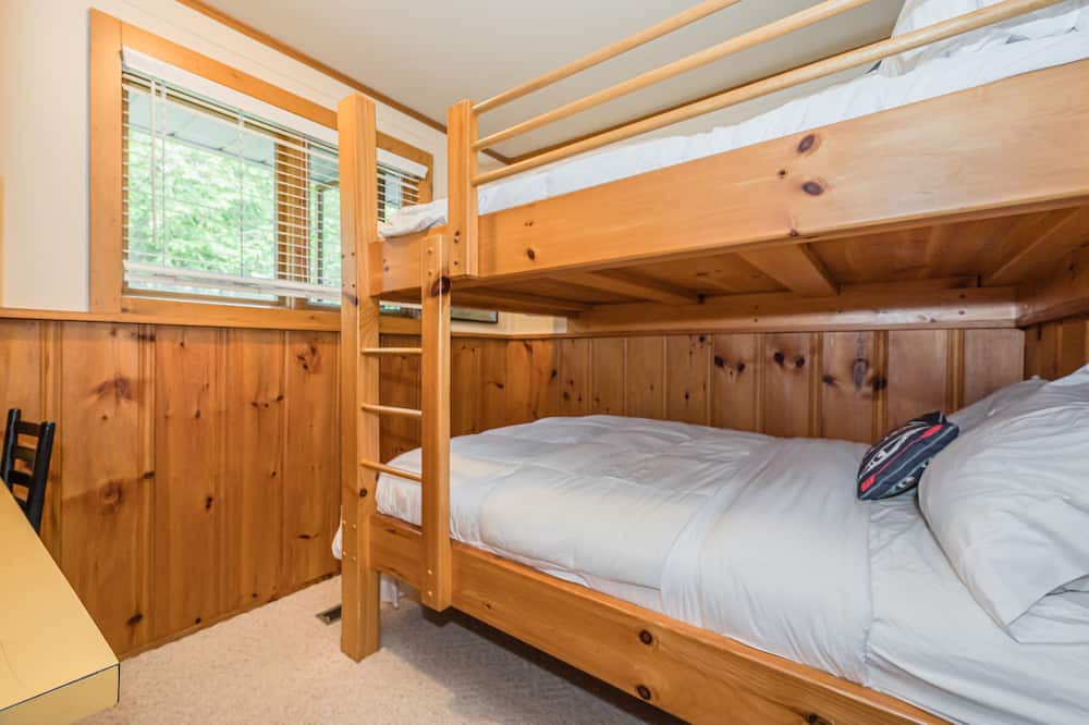 Photo of Bedroom in Northern Bruce Peninsula