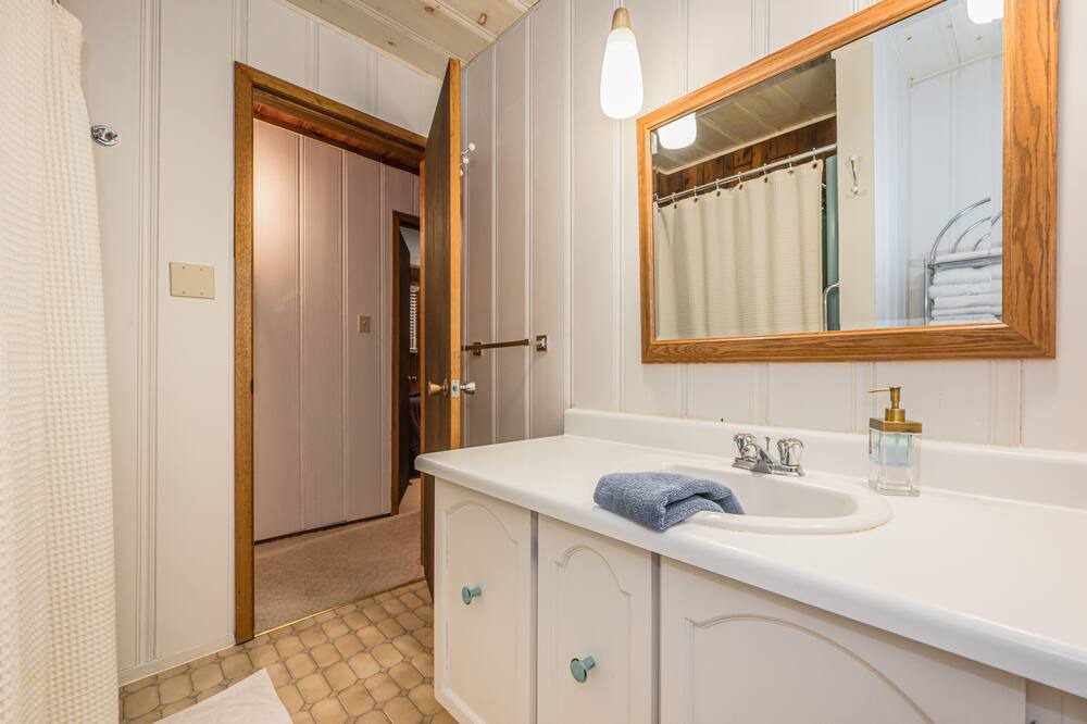 Photo of Bathroom in Northern Bruce Peninsula