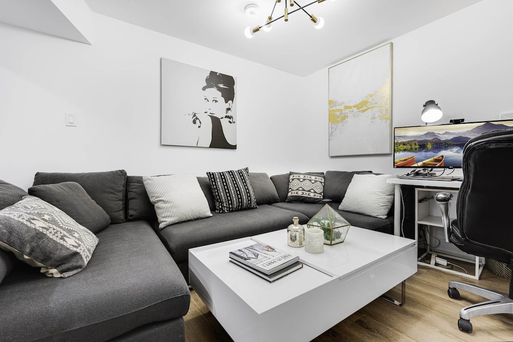 Photo of Livingroom in Etobicoke