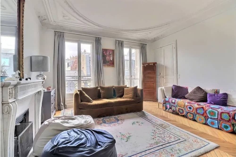 Photo of Livingroom in Val-de-Grace