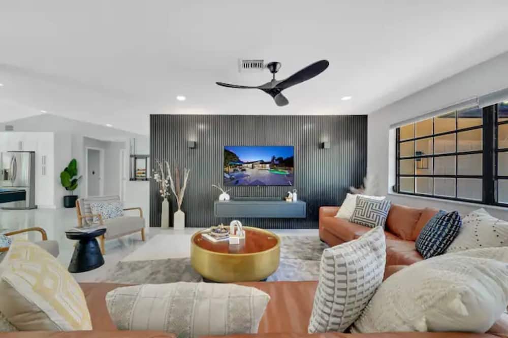 Photo of Livingroom in Quail Ridge