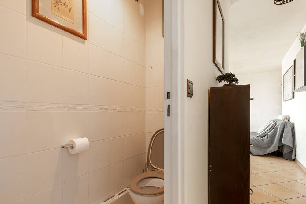 Photo of Bathroom in Louis Bertrand-Mirabeau-Semard