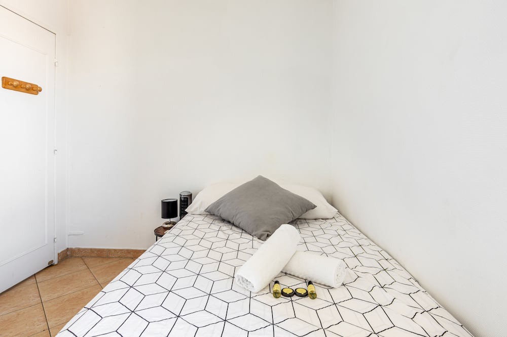 Photo of Bedroom in Louis Bertrand-Mirabeau-Semard