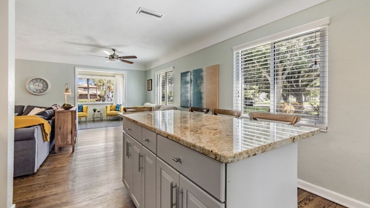 Photo of Kitchen in Snell Isle