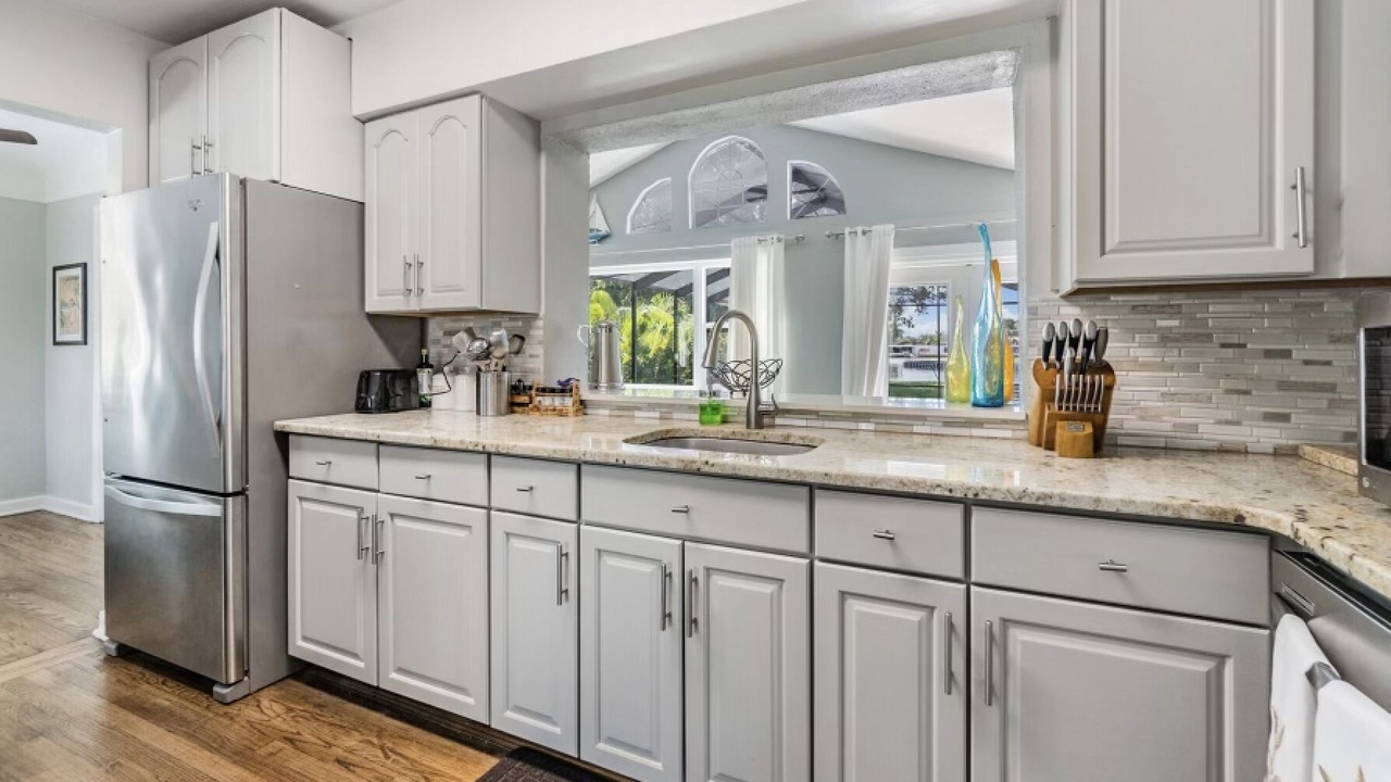 Photo of Kitchen in Snell Isle