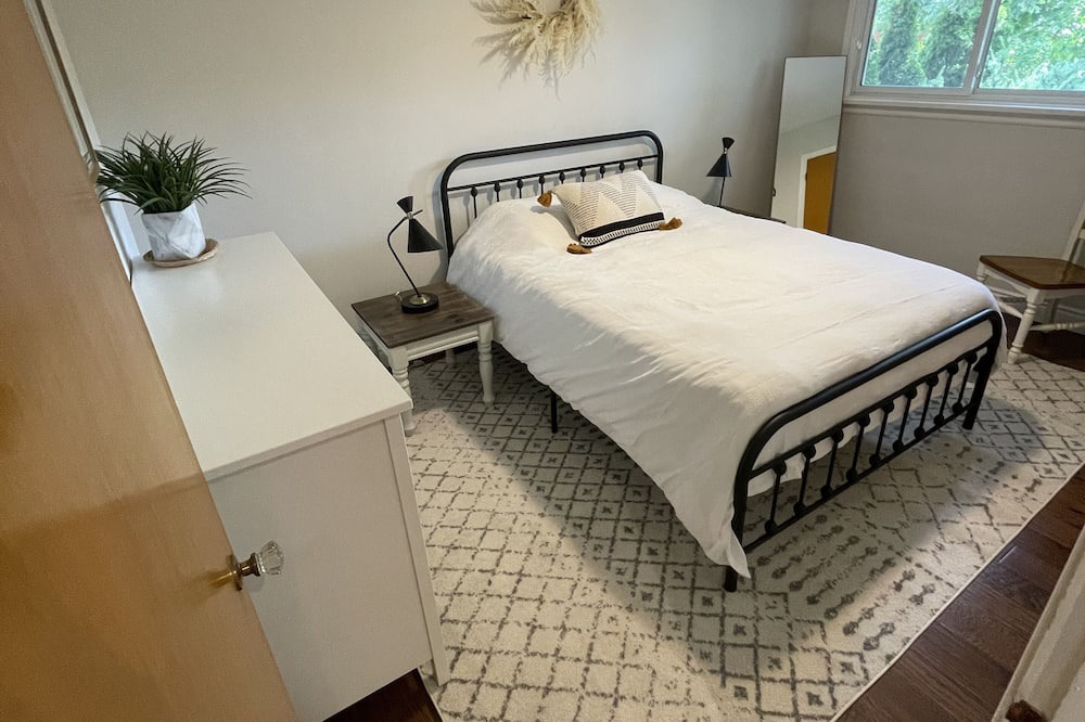 Photo of Bedroom in Hamilton