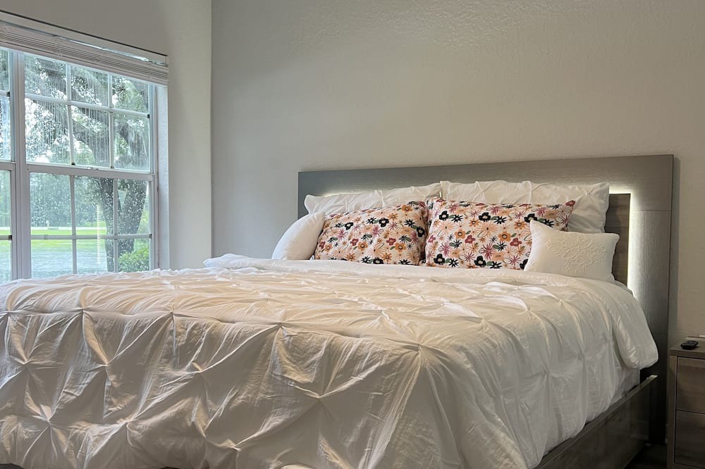 Photo of Bedroom in County Line Coalition