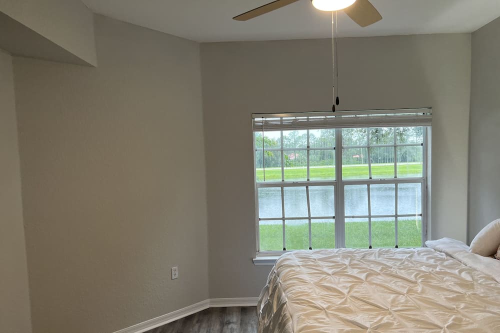 Photo of Bedroom in County Line Coalition