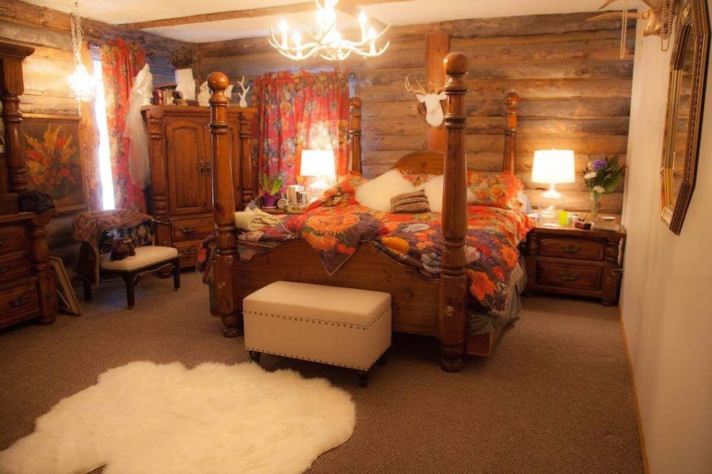 Photo of Bedroom in Joly