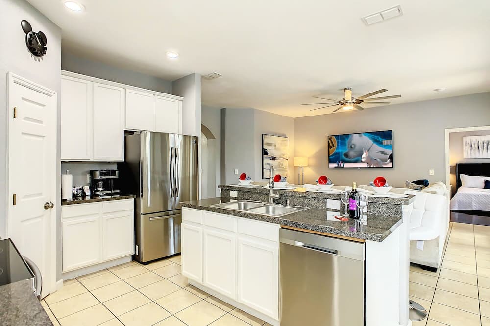 Photo of Kitchen in Trafalgar Village