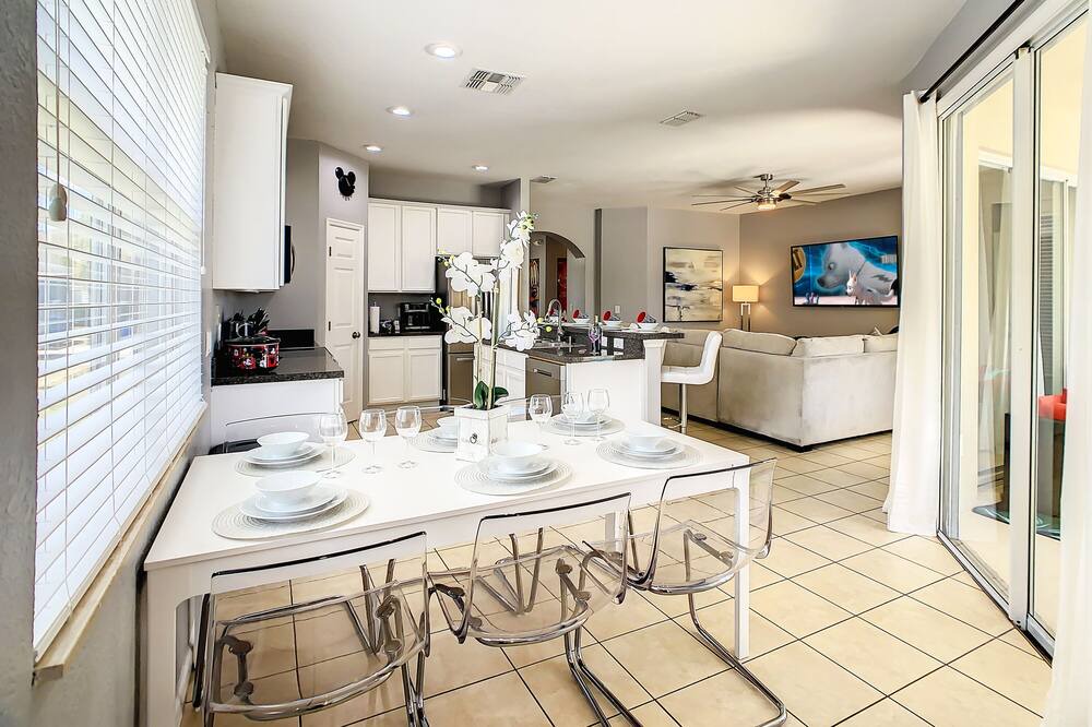 Photo of Kitchen in Trafalgar Village