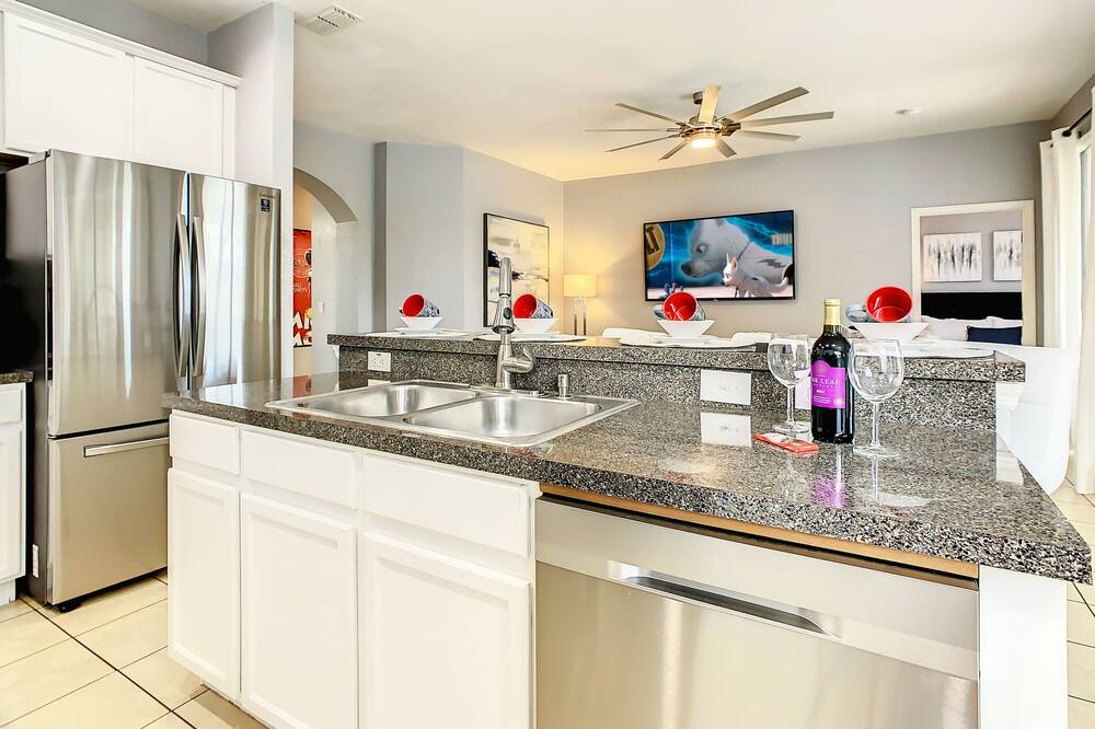 Photo of Kitchen in Trafalgar Village