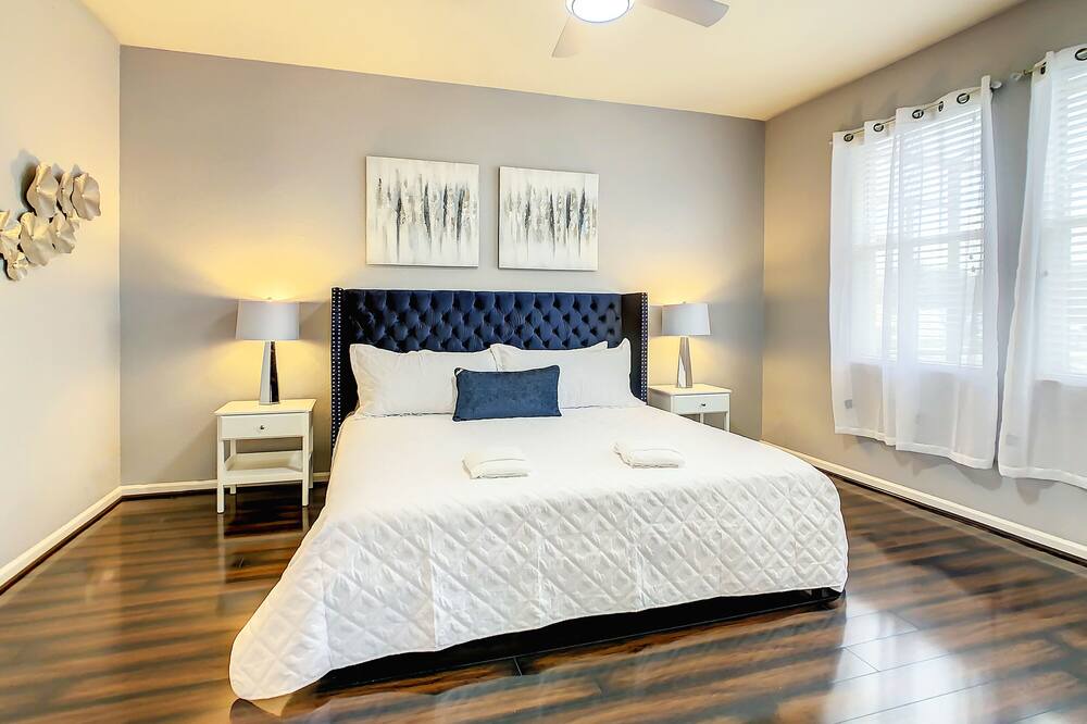 Photo of Bedroom in Trafalgar Village