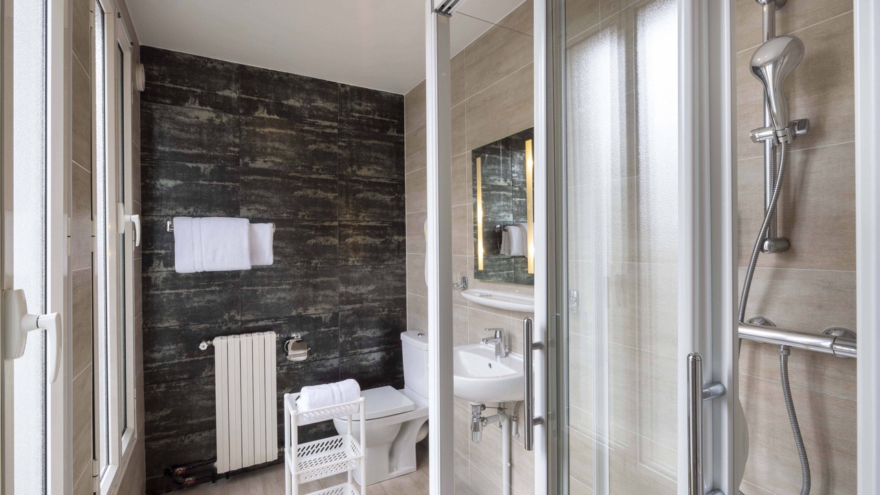 Photo of Bathroom in Billancourt–Rives de Seine