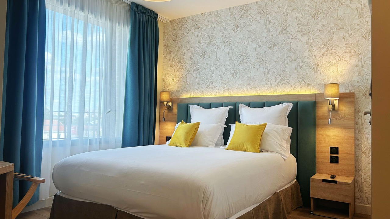 Photo of Bedroom in Louis Bertrand-Mirabeau-Semard