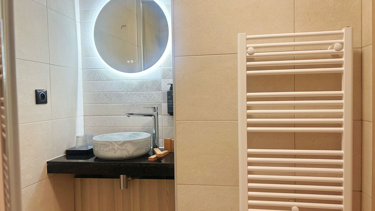 Photo of Bathroom in Louis Bertrand-Mirabeau-Semard