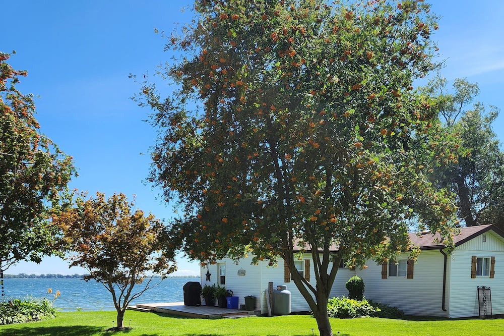 Photo of Outdoor in Carrying Place