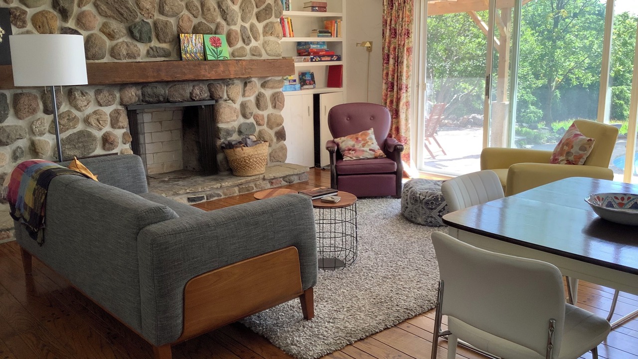 Photo of Livingroom in Halton Hills