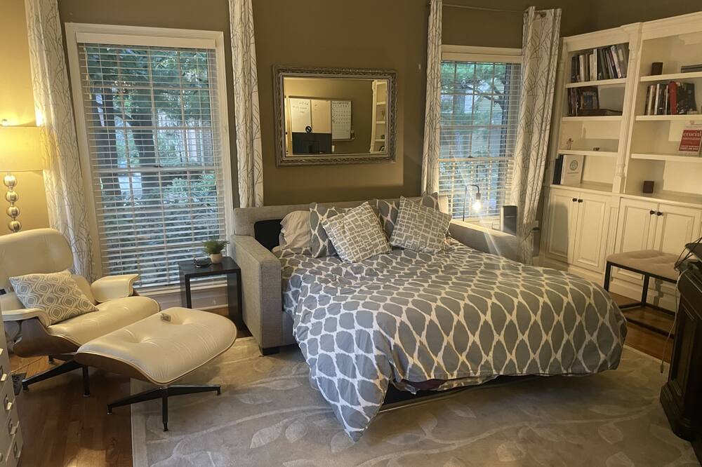 Photo of Bedroom in Park Forest Village