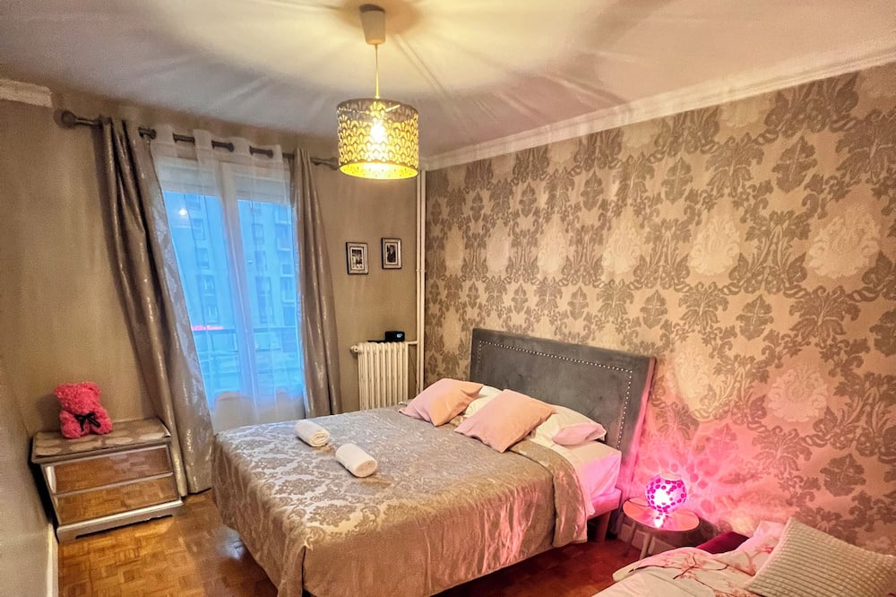 Photo of Bedroom in Bagneux