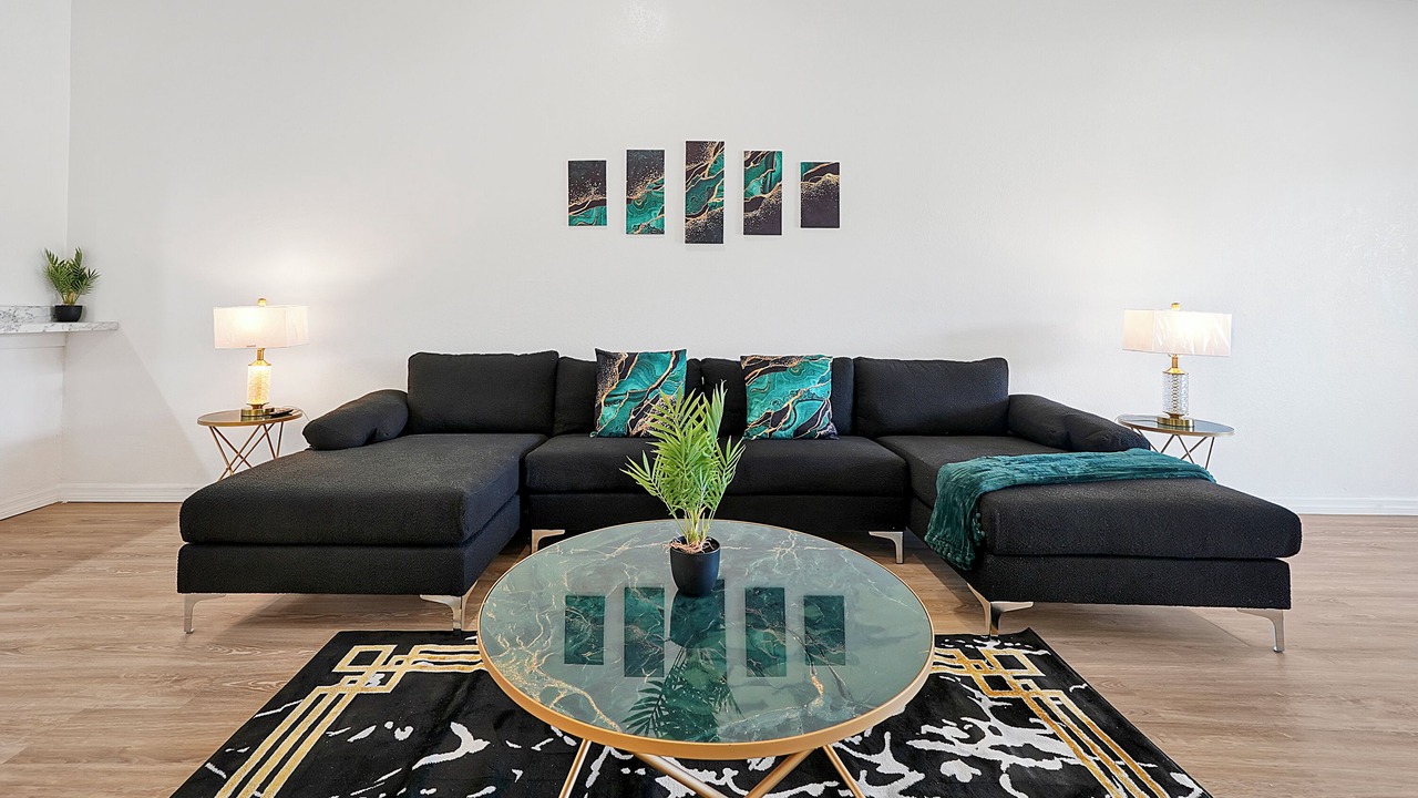 Photo of Livingroom in Oak Ridge