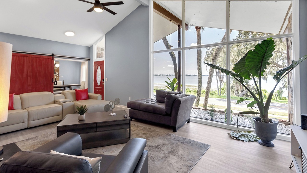 Photo of Livingroom in Auburndale