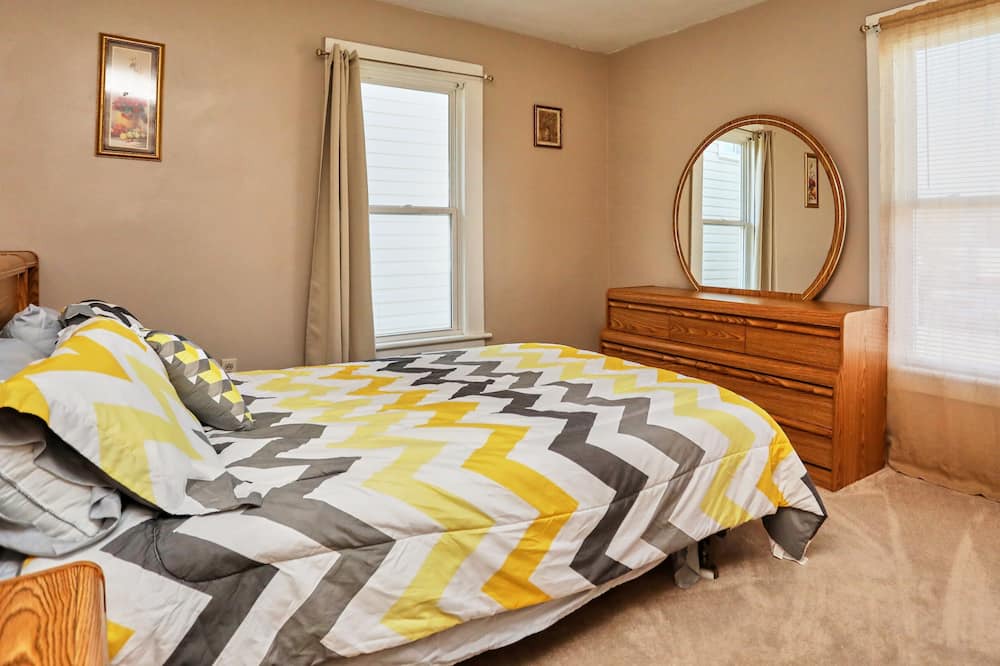 Photo of Bedroom in Ellwood City