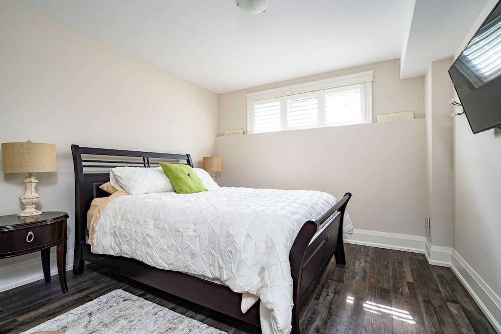 Photo of Bedroom in Wasaga Beach